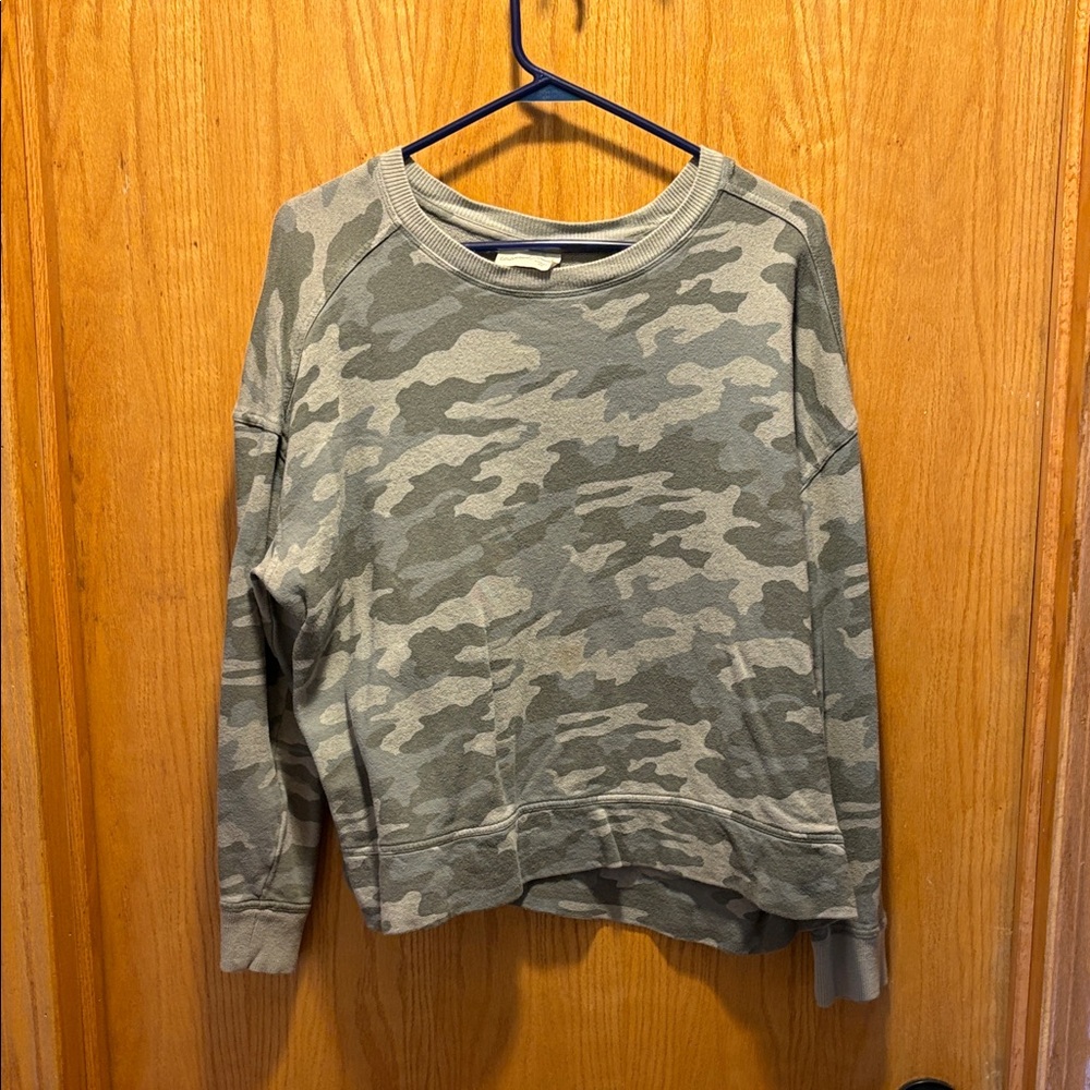Universal Thread Olive Camo Women's Sweater